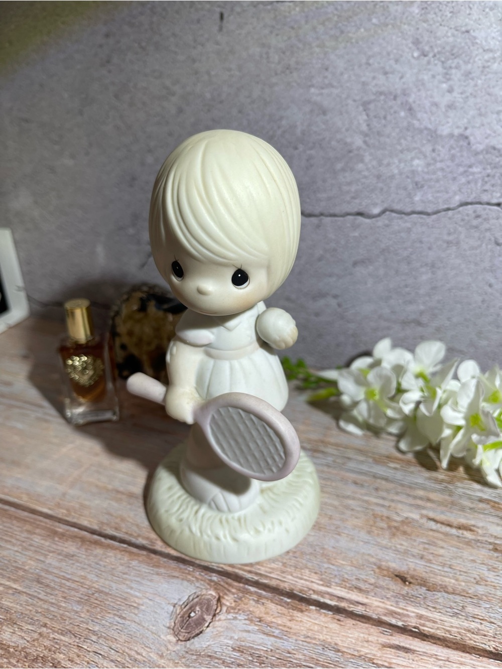 Vintage Precious Moments Porcelain Figurine
1985 "Serving the Lord" Girl Tennis - Picture 2 of 5